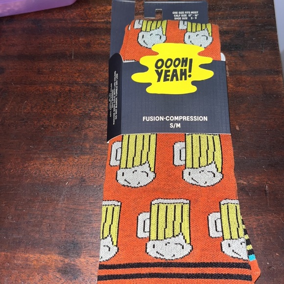 NWT Beer Me! Unisex Compression Socks - Picture 3 of 4